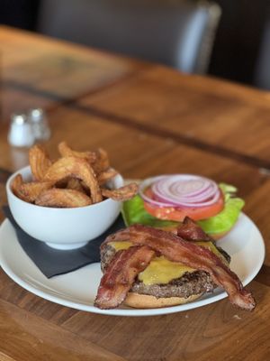 520 Bar & Grill by null