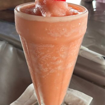 Lucio's - Frozen El Flamboyan!! Rico 4 licores - Puerto Rican Near Me - Cidra, Puerto Rico
