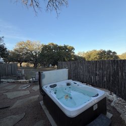 Basecamp Resort - Private hot tub