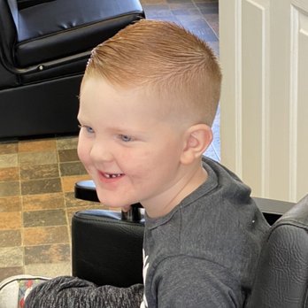 Styles by Red - Hair Salons Near Me - Dover, Tennessee