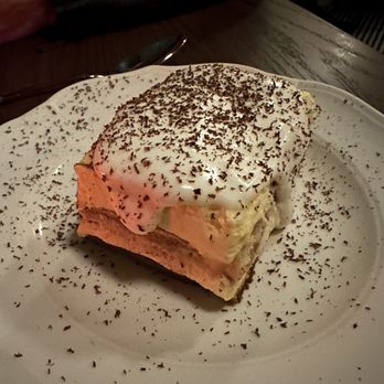 Donna's - Tiramisu - Italian Near Me - Los Angeles, California Donna's - Tiramisu - Italian Near Me - Los Angeles, California