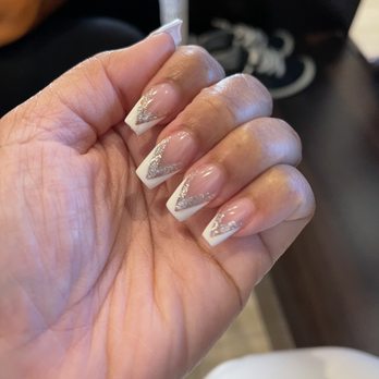 E'Shee Nails Spa - Waxing Near Me - Austin, Texas