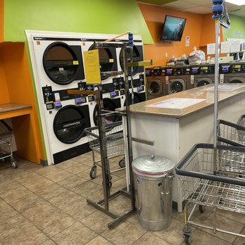 Supersuds Laundromat - Laundromat Near Me - Billerica, Massachusetts Supersuds Laundromat - Laundromat Near Me - Billerica, Massachusetts