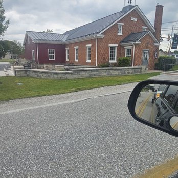 Half Pint Creamery - Exterior - Ice Cream & Frozen Yogurt Near Me - Hanover, Pennsylvania