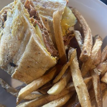Polonza Bistro - New American Near Me - Pensacola, Florida Polonza Bistro - New American Near Me - Pensacola, Florida