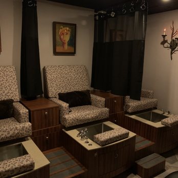 Tu Moda An Environment For Beauty And Wellness - Have a little privacy while enjoying your foot soak with the newly added curtains. - Massage Near Me - Worcester, Massachusetts Tu Moda An Environment For Beauty And Wellness - Have a little privacy while enjoying your foot soak with the newly added curtains. - Massage Near Me - Worcester, Massachusetts