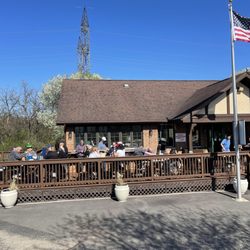 Oak Hills Country Club & Pro Shop - Deck Party