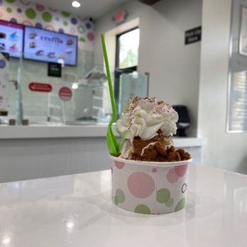 Creamistry - a cup of ice cream on a table - Ice Cream & Frozen Yogurt Near Me - Houston, Texas Creamistry - a cup of ice cream on a table - Ice Cream & Frozen Yogurt Near Me - Houston, Texas