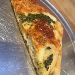 Maurizios Pizzeria & Italian Grill