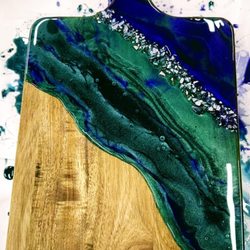The Art Table - Resin Charcuterie Board