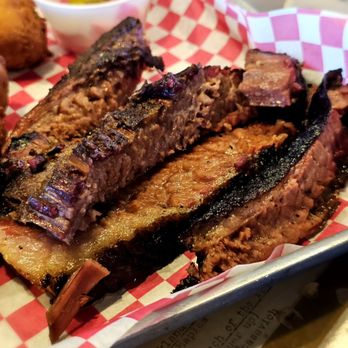 Hugh’s Q - Brisket - Barbeque Near Me - Hickory, North Carolina