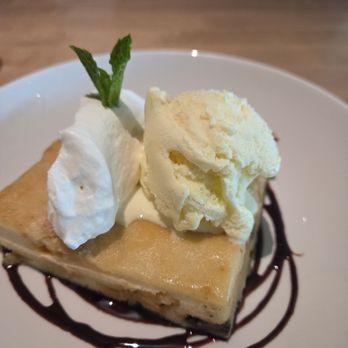 Moxies Langley Restaurant - White Chocolate Brownie - Canadian (New) Near Me - Langley, British Columbia Moxies Langley Restaurant - White Chocolate Brownie - Canadian (New) Near Me - Langley, British Columbia
