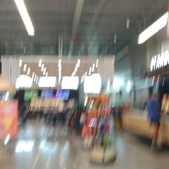 Hy-Vee - Grocery Near Me - Maple Grove, Minnesota