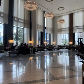 Conrad Nashville - Lobby area with WiFi to work or relax. - Hotels Near Me - Nashville, Tennessee Conrad Nashville - Lobby area with WiFi to work or relax. - Hotels Near Me - Nashville, Tennessee