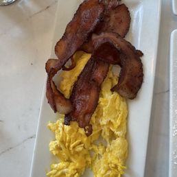 Bacon and eggs side dish