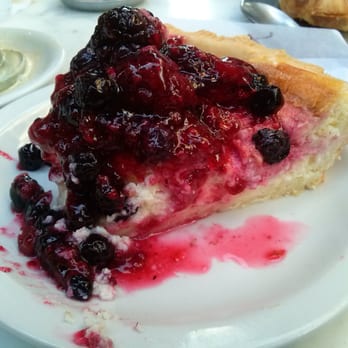 La Fonte d'Oro - No hay photoshop, ese cheescake de frutos rojos es una delicia (y tiene berries de verdad!!!!) - Breakfast & Brunch Near Me - Buenos Aires, C La Fonte d'Oro - No hay photoshop, ese cheescake de frutos rojos es una delicia (y tiene berries de verdad!!!!) - Breakfast & Brunch Near Me - Buenos Aires, C
