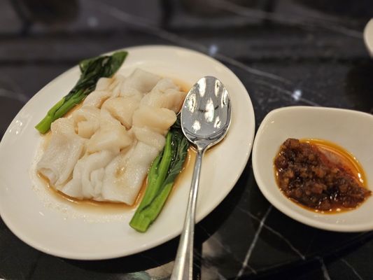 Li Yen 麗苑 by null