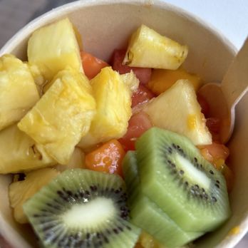 Devia Juice Bar - Fruit Bowl - Juice Bars & Smoothies Near Me - Miami, Florida