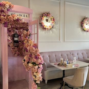 Cafe Lola - Floral Photo Booth - Cafes Near Me - Henderson, Nevada Cafe Lola - Floral Photo Booth - Cafes Near Me - Henderson, Nevada
