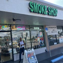 Puff n Pass Smoke & Vape Shop - Great Store!  Awesome selection and C took good care of me. Thank you Mo for making this store great!!