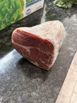 Arthur Avenue Retail Market by null