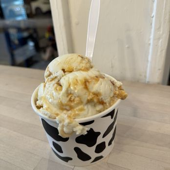 Scoop - Creme brulee double cup $7.50 - Ice Cream & Frozen Yogurt Near Me - Richmond, Virginia