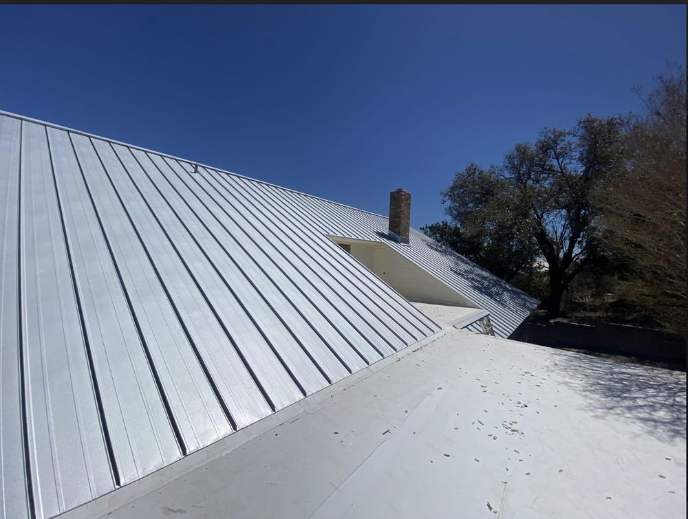 Slide of DeAlba Roofing & Construction