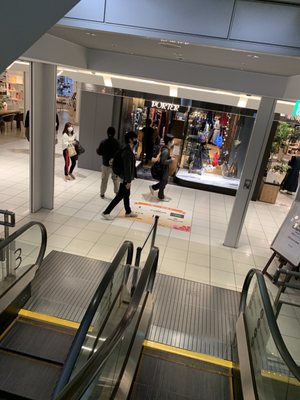 Marunouchi Building by null