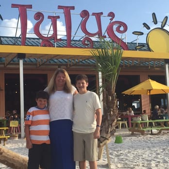 LuLu's Destin - Couldn't have ask for a better place to be..great food, excellent fast service with wonderful live band playing an amazing view! - Seafood Near Me - Destin, Florida