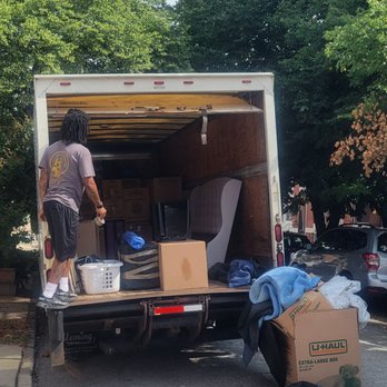 A Few Good College Men - Organized packing and loading - Movers Near Me - Gaithersburg, Maryland A Few Good College Men - Organized packing and loading - Movers Near Me - Gaithersburg, Maryland