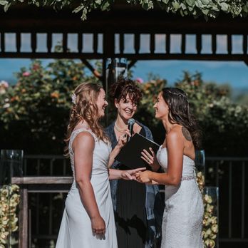 A Wedding With Heart - Officiants Near Me