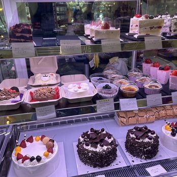 Amor Cafe & Pastry - Bakeries Near Me - Centreville, Virginia