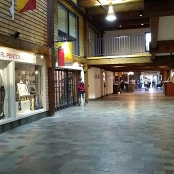 Historic Properties Privateers Wharf - Shopping Centers Near Me - Halifax, Nova Scotia