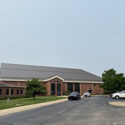 Sherwood Oaks Christian Church - Main sanctuary; police presence