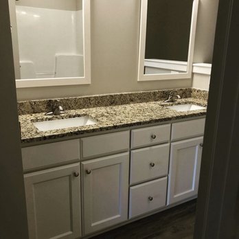 Jasmine's Cleaning - Clean bathroom - Home Cleaning Near Me Jasmine's Cleaning - Clean bathroom - Home Cleaning Near Me