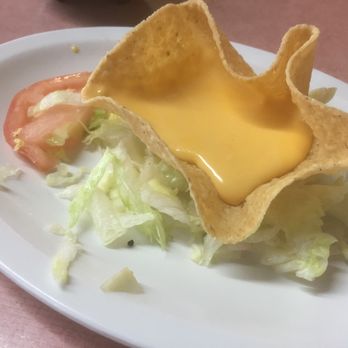 Los Paisas - Very odd nacho chip with waxy tasting cheese. Was also served chips so I don't get the point. My dinner had salad and tomatoes just weird. - Mexican Near Me - Clute, Texas Los Paisas - Very odd nacho chip with waxy tasting cheese. Was also served chips so I don't get the point. My dinner had salad and tomatoes just weird. - Mexican Near Me - Clute, Texas