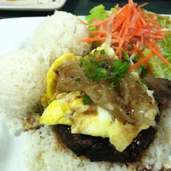 Da Kitchen Maui - Loco moco - Hawaiian Near Me - Kihei, Hawaii Da Kitchen Maui - Loco moco - Hawaiian Near Me - Kihei, Hawaii