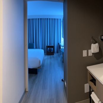 Austin Marriott Downtown - Room - Hotels Near Me - Austin, Texas
