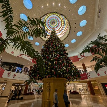 South Coast Plaza - Christmas tree 2024 - Shopping Centers Near Me - Costa Mesa, California