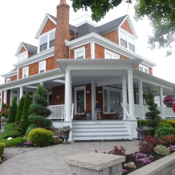 Tapestry House - The Bartlett House Inn - Hotels Near Me - Greenport, New York Tapestry House - The Bartlett House Inn - Hotels Near Me - Greenport, New York