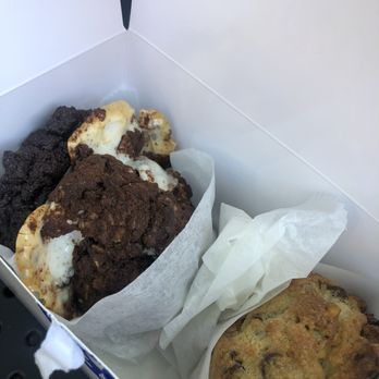 Levain Bakery - Back Bay, Boston - Dark Chocolate Chip Cookie, Rocky Road Cookie, Chocolate Chip Walnut Cookie - Bakeries Near Me - Boston, Massachusetts