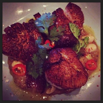 L'Amico - Blackened scallops w/ 3 beans & eggplant purée - Italian Near Me - New York, New York L'Amico - Blackened scallops w/ 3 beans & eggplant purée - Italian Near Me - New York, New York