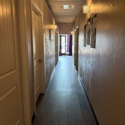 Oasis Spa - Hallway
