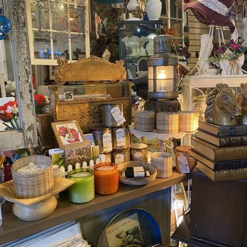 ReFabulous - Antiques Near Me - Cedarburg, Wisconsin