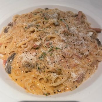 Ciccio Cafe - Linguine Ciccio - Italian Near Me - Quebec City, Quebec Ciccio Cafe - Linguine Ciccio - Italian Near Me - Quebec City, Quebec