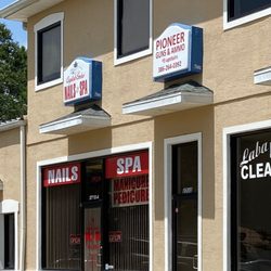Pioneer Guns & Ammo - Front Entrance