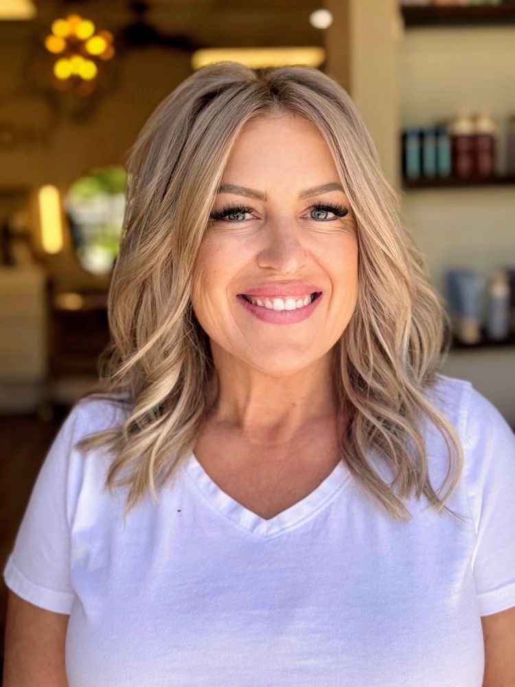 Hair By Britt - Minty Manes Logo