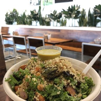 Upbeet - Curry Up Bowl - Salad Near Me - Atlanta, Georgia