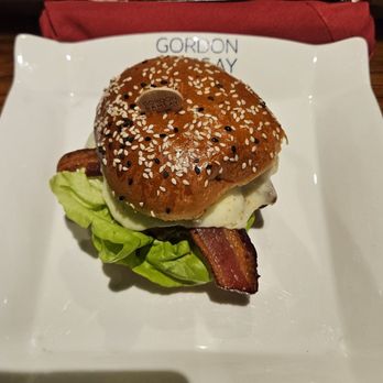 Gordon Ramsay Burger Las Vegas - Chicken burger - Burgers Near Me - Las Vegas, Nevada Gordon Ramsay Burger Las Vegas - Chicken burger - Burgers Near Me - Las Vegas, Nevada
