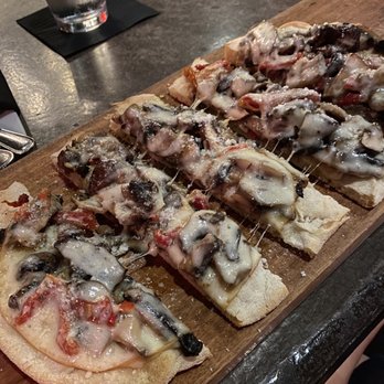 Luce - Pinsa funghi di provolone - Italian Near Me - Norfolk, Virginia